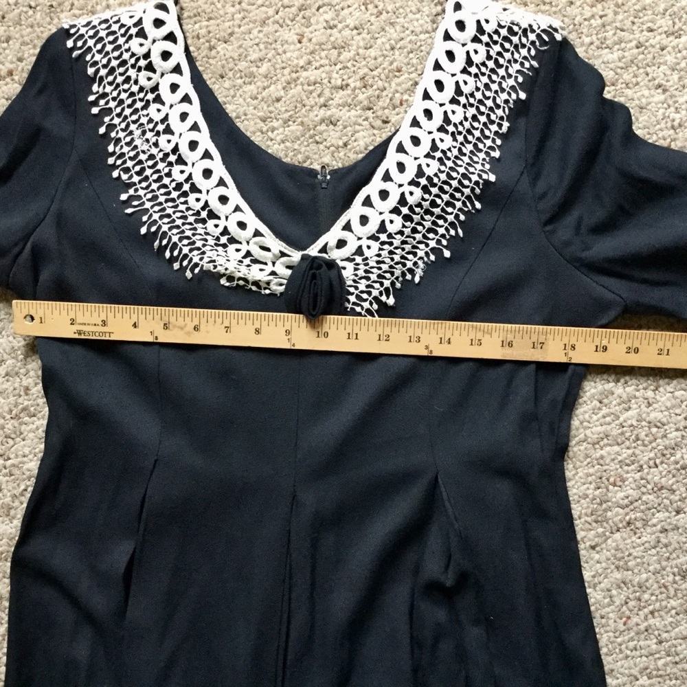 ⚜️  Vtg WIDE LEG JUMPSUIT Navy w/Lace Collar & Shoulder Pads JEFFREY DARA - Picture 4 of 14